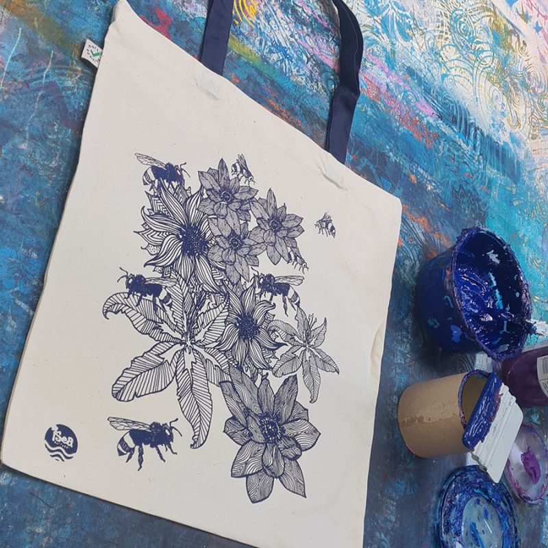 Organic shopper bag bee design